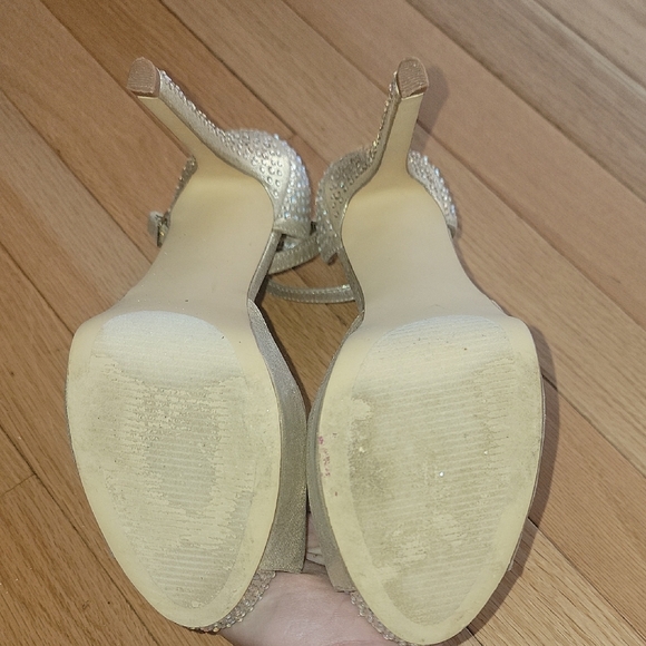 Steve Madden Gold Glamorous Heels 8.5m - Picture 3 of 3